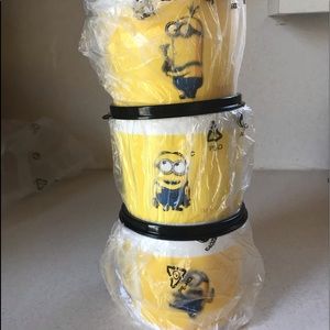 Tupperware minions mini canisters